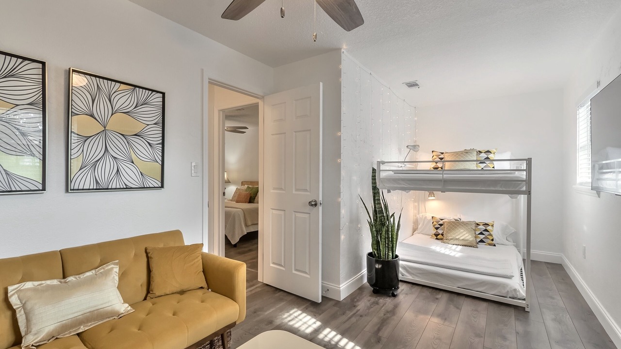 Photo of Bedroom in Edgewater