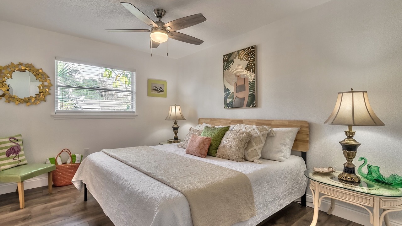 Photo of Bedroom in Edgewater