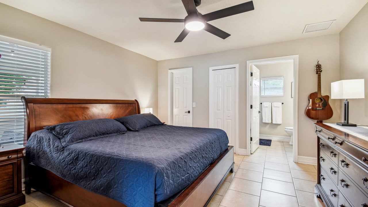 Photo of Bedroom in Pinecrest West Park