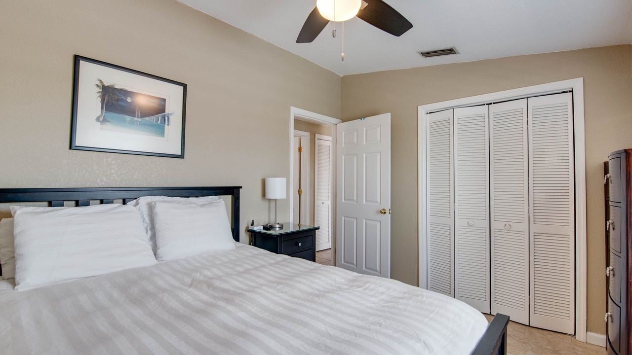 Photo of Bedroom in Breezeswept Beach Estates