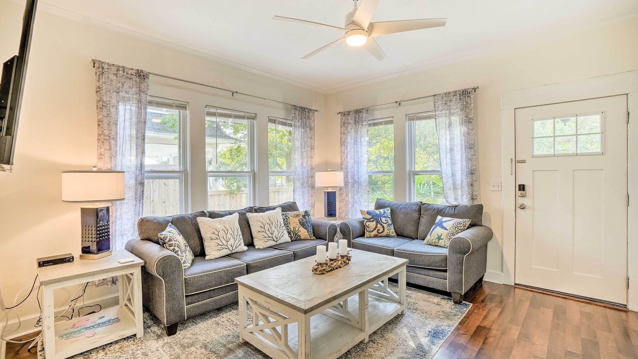Photo of Livingroom in Tarpon Springs