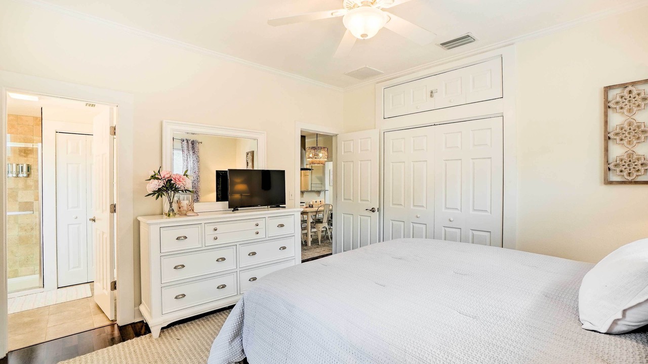 Photo of Bedroom in Tarpon Springs