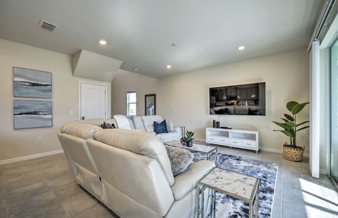 Photo of Livingroom in Loughman
