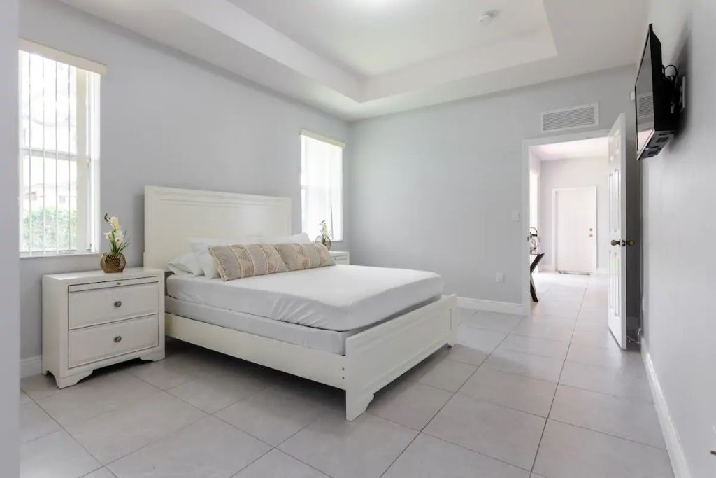 Photo of Bedroom in Ludlam