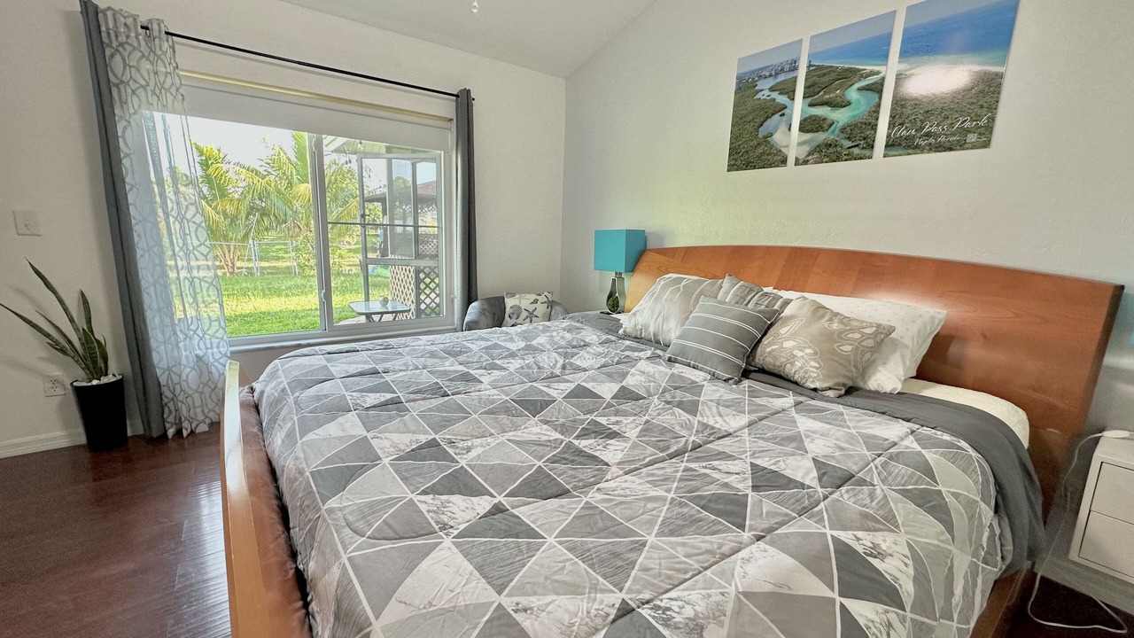 Photo of Bedroom in Golden Gate