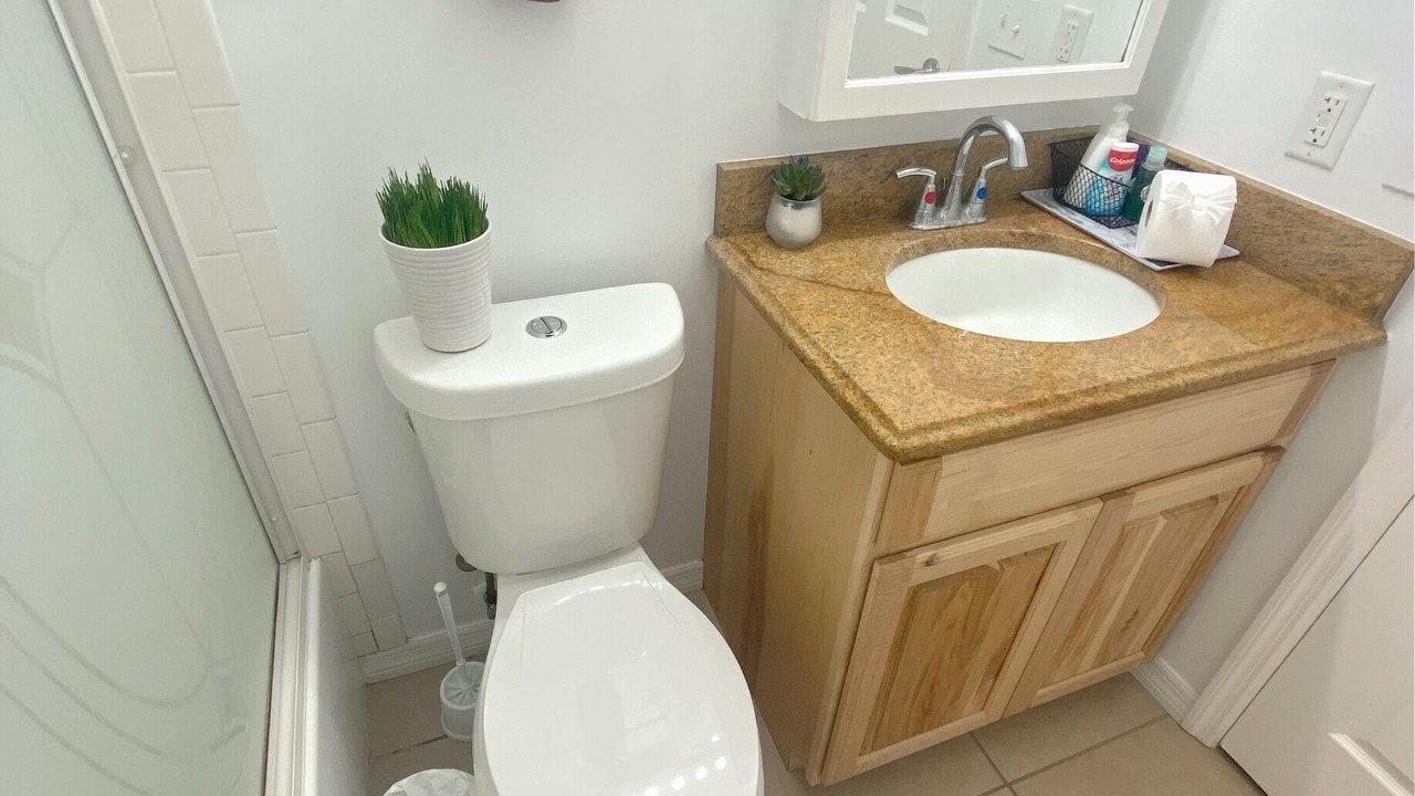 Photo of Bathroom in Golden Gate