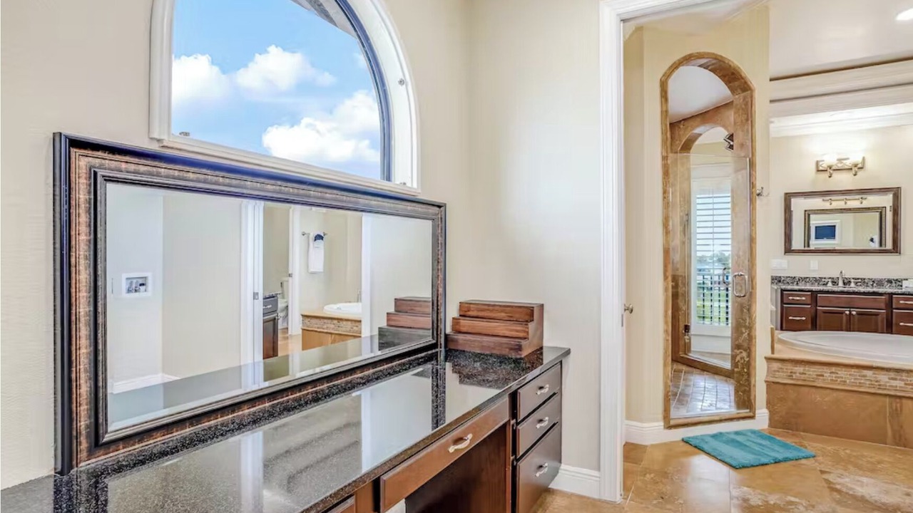 Photo of Bathroom in Mariner
