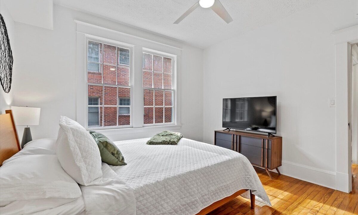 Photo of Bedroom in Avondale