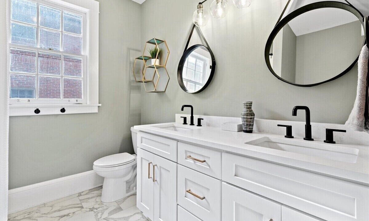 Photo of Bathroom in Avondale