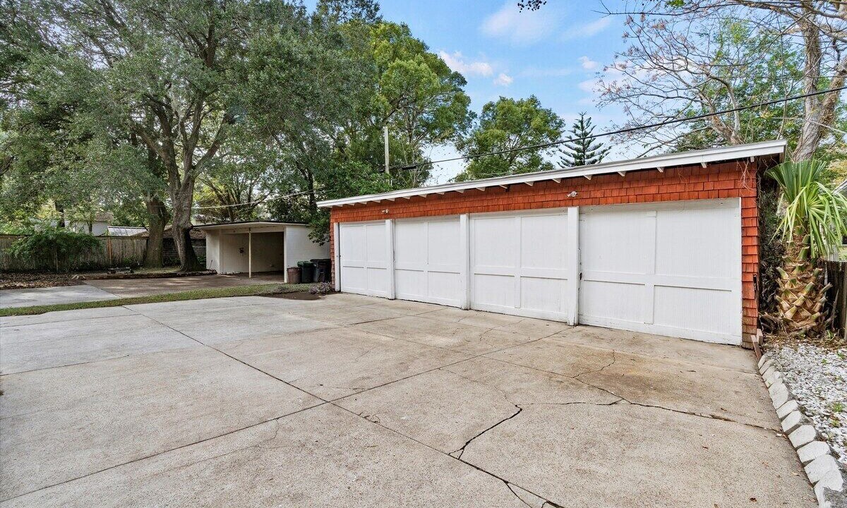 Photo of Outdoor in Avondale