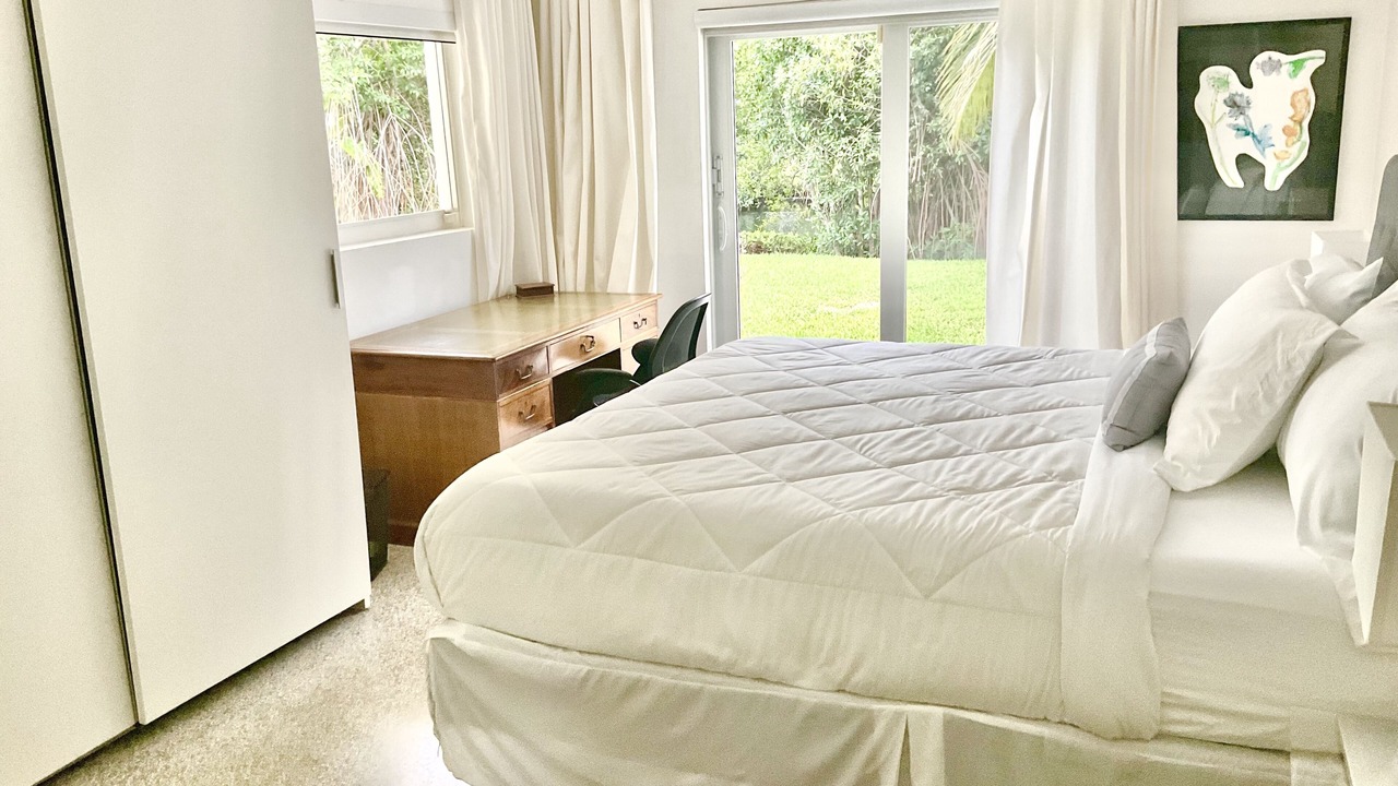Photo of Bedroom in Ojus