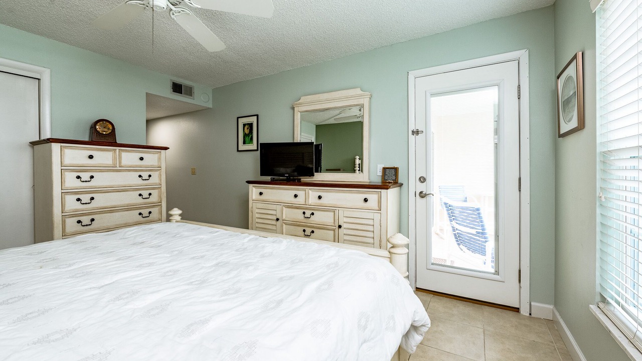 Photo of Bedroom in Point East