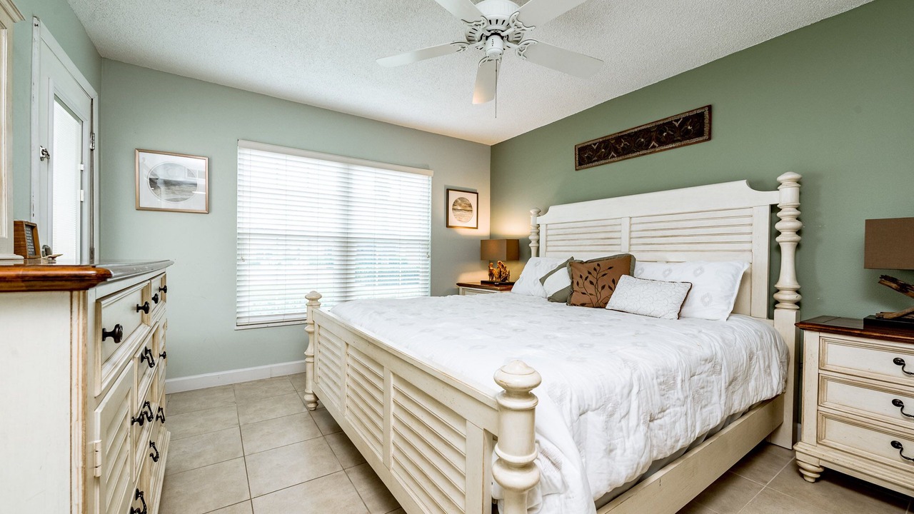 Photo of Bedroom in Point East