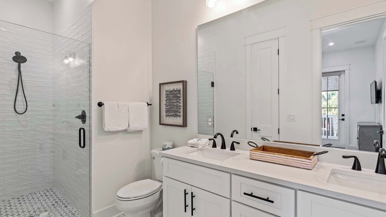 Photo of Bathroom in Emerald Waters Village