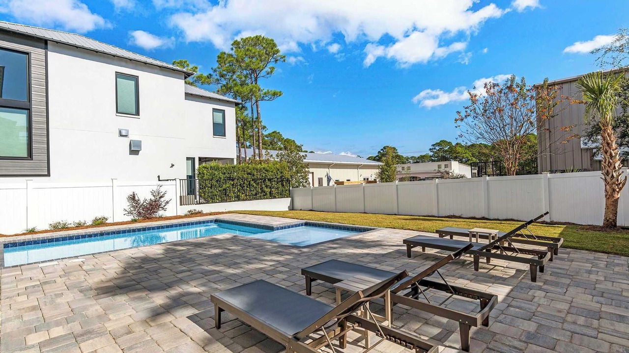 Photo of Outdoor in Emerald Waters Village