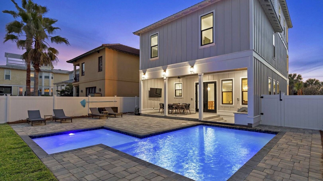 Photo of Outdoor in Emerald Waters Village