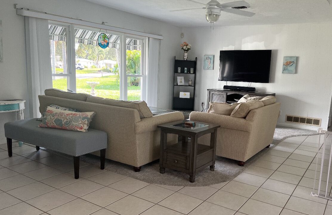 Photo of Livingroom in South Gate Ridge