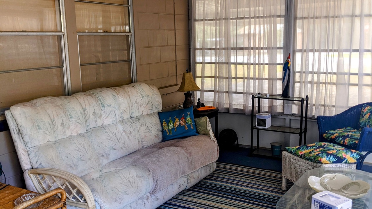 Photo of Livingroom in Floral City