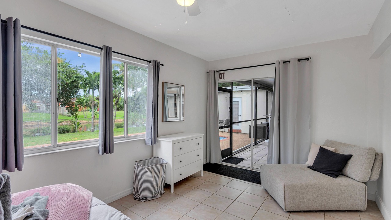 Photo of Bedroom in Cooper City