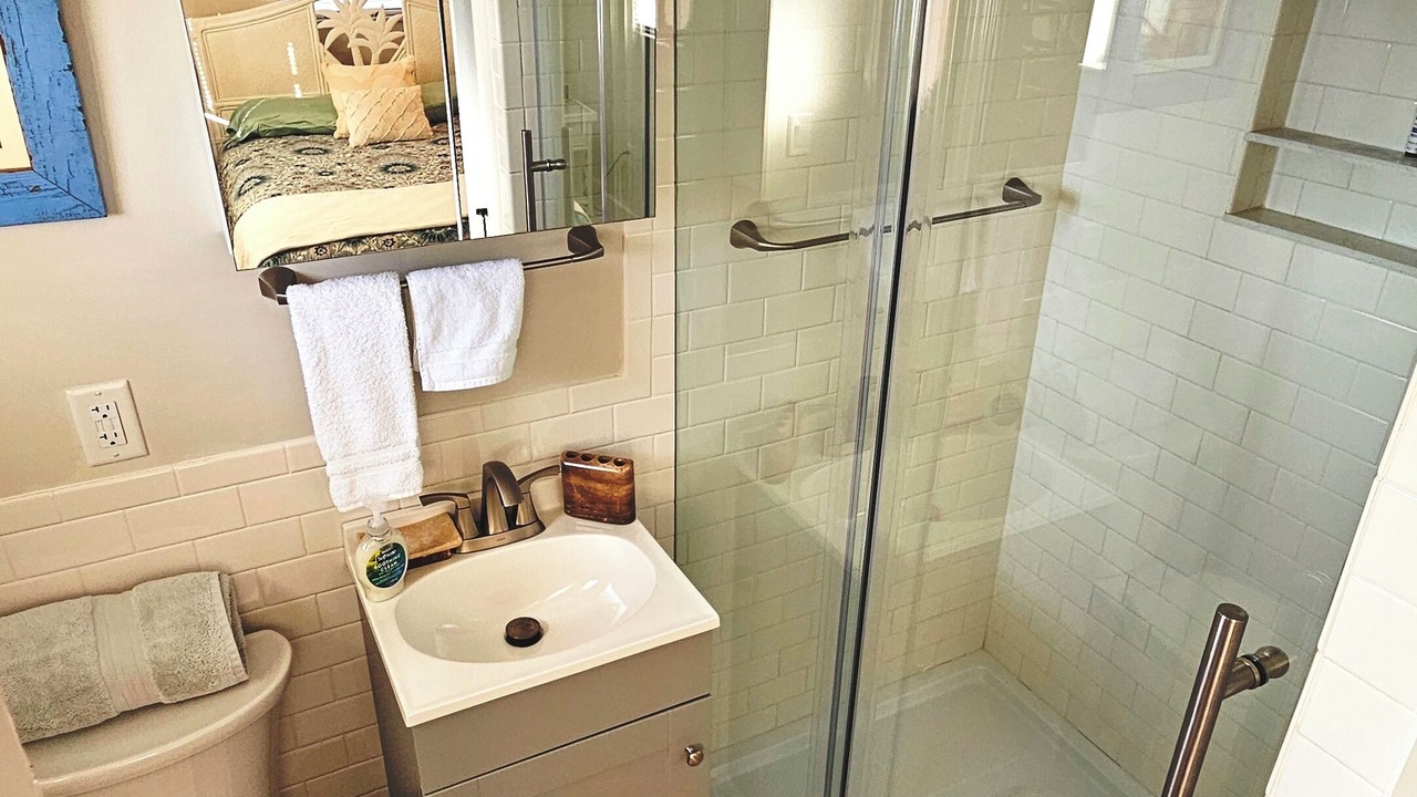 Photo of Bathroom in Golden Beach