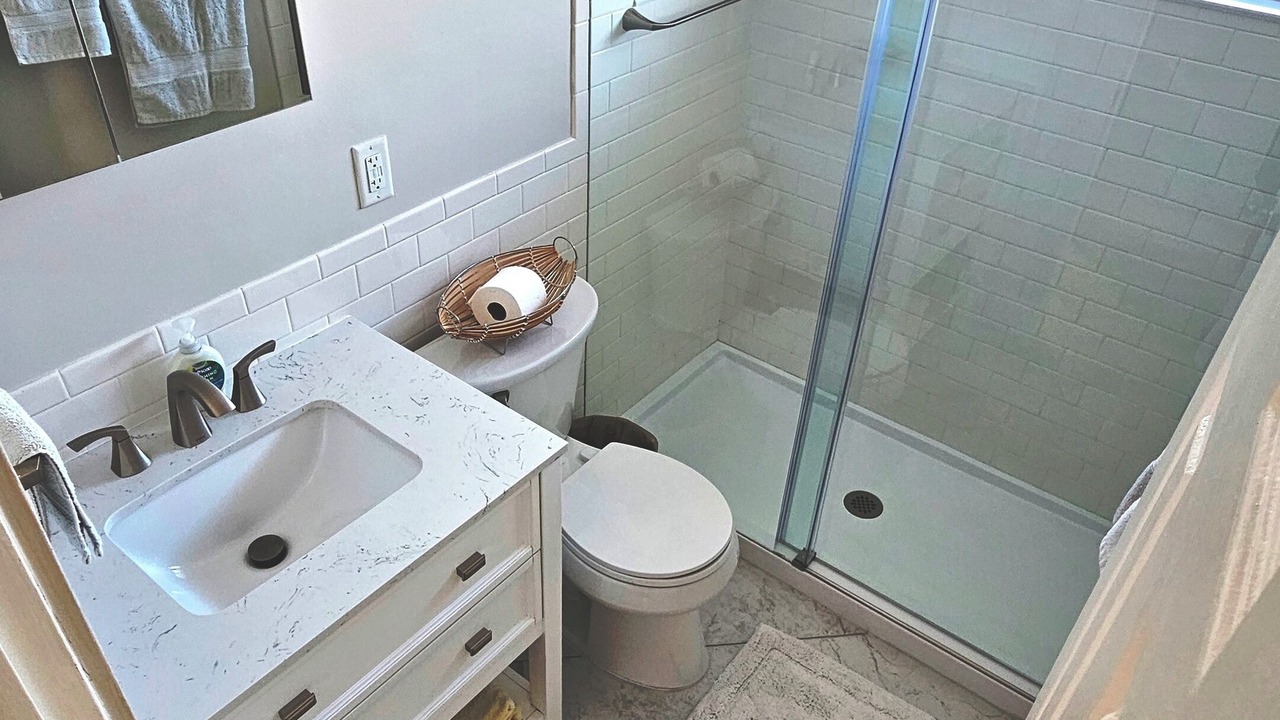 Photo of Bathroom in Golden Beach