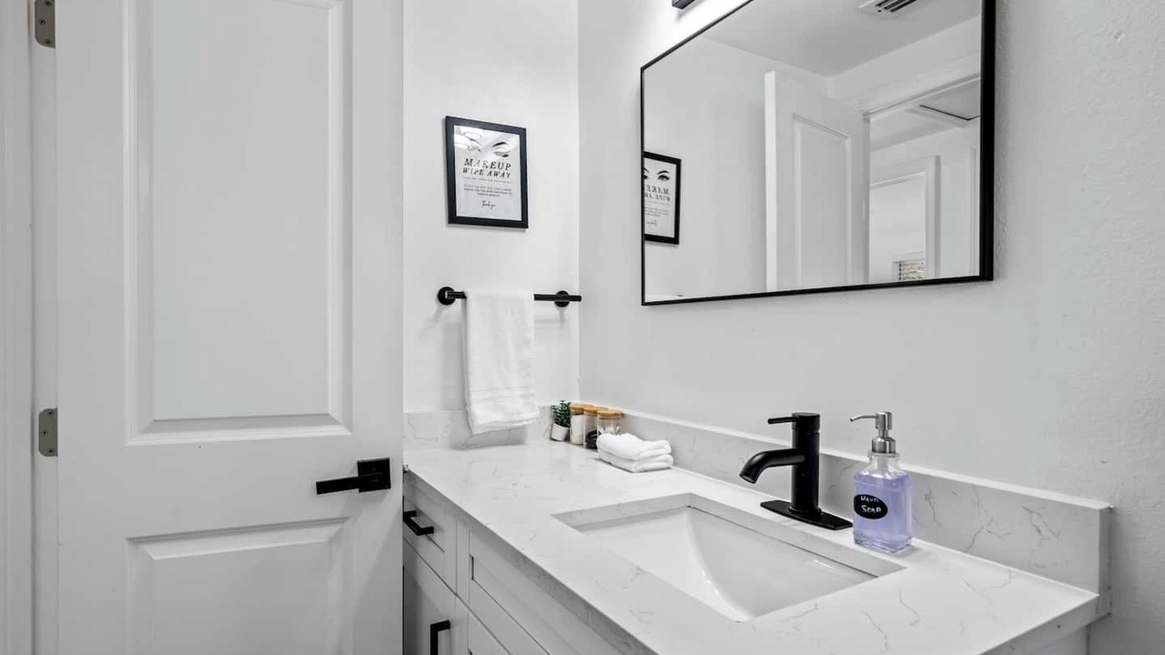 Photo of Bathroom in Plant City
