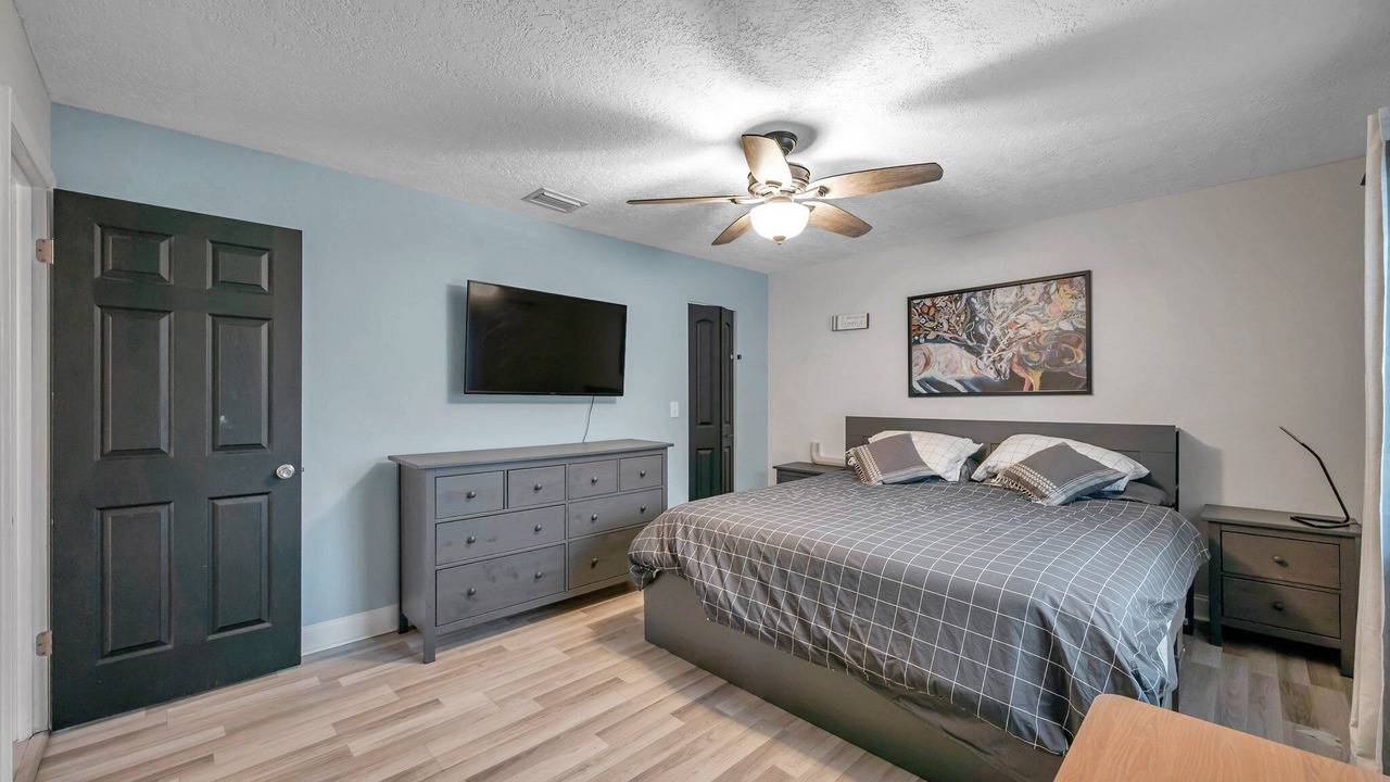 Photo of Bedroom in Shore Acres