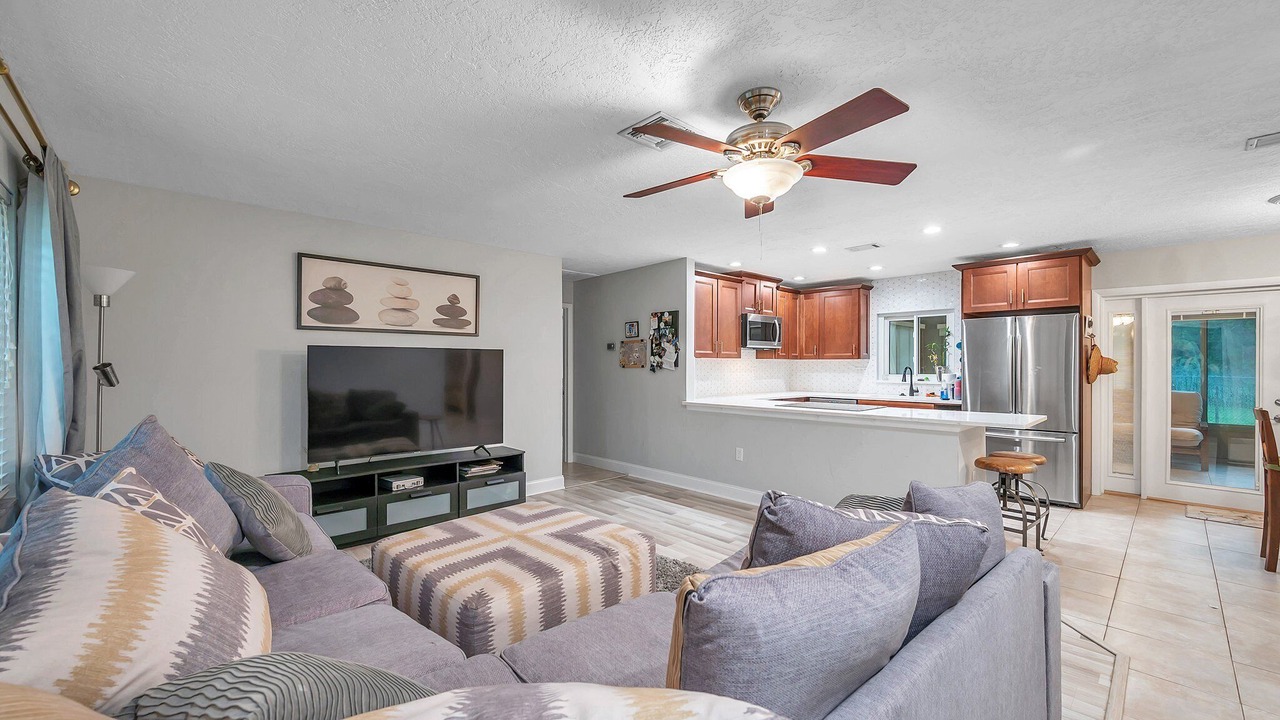 Photo of Livingroom in Shore Acres
