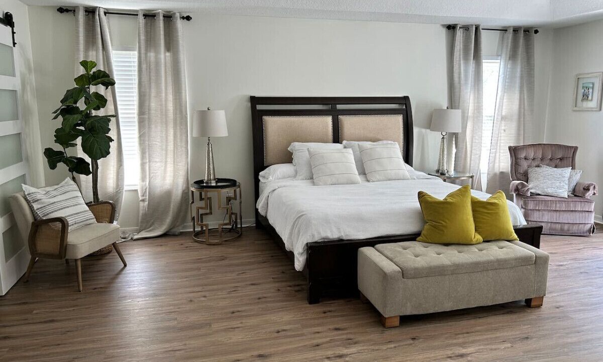 Photo of Bedroom in Regal Oaks