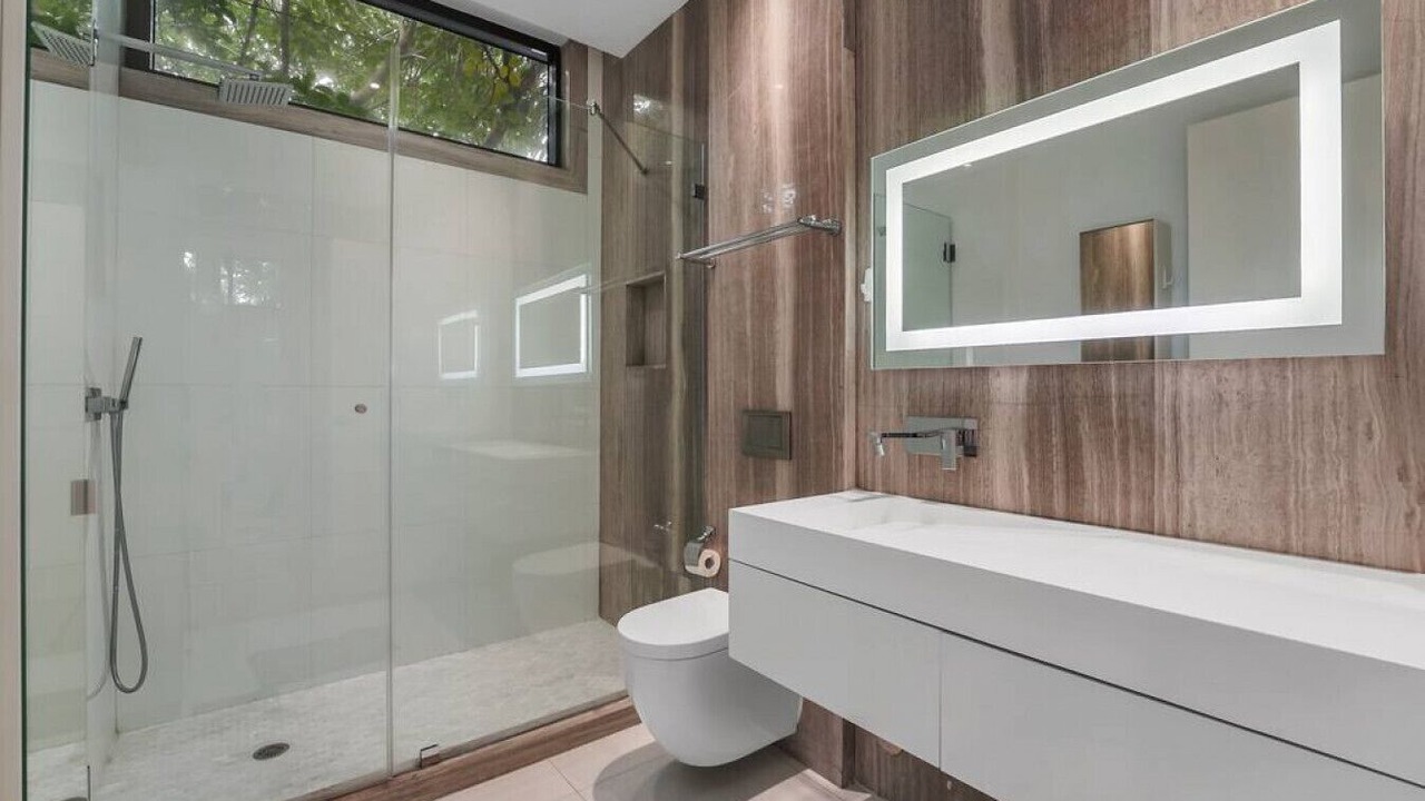 Photo of Bathroom in Venetian Islands