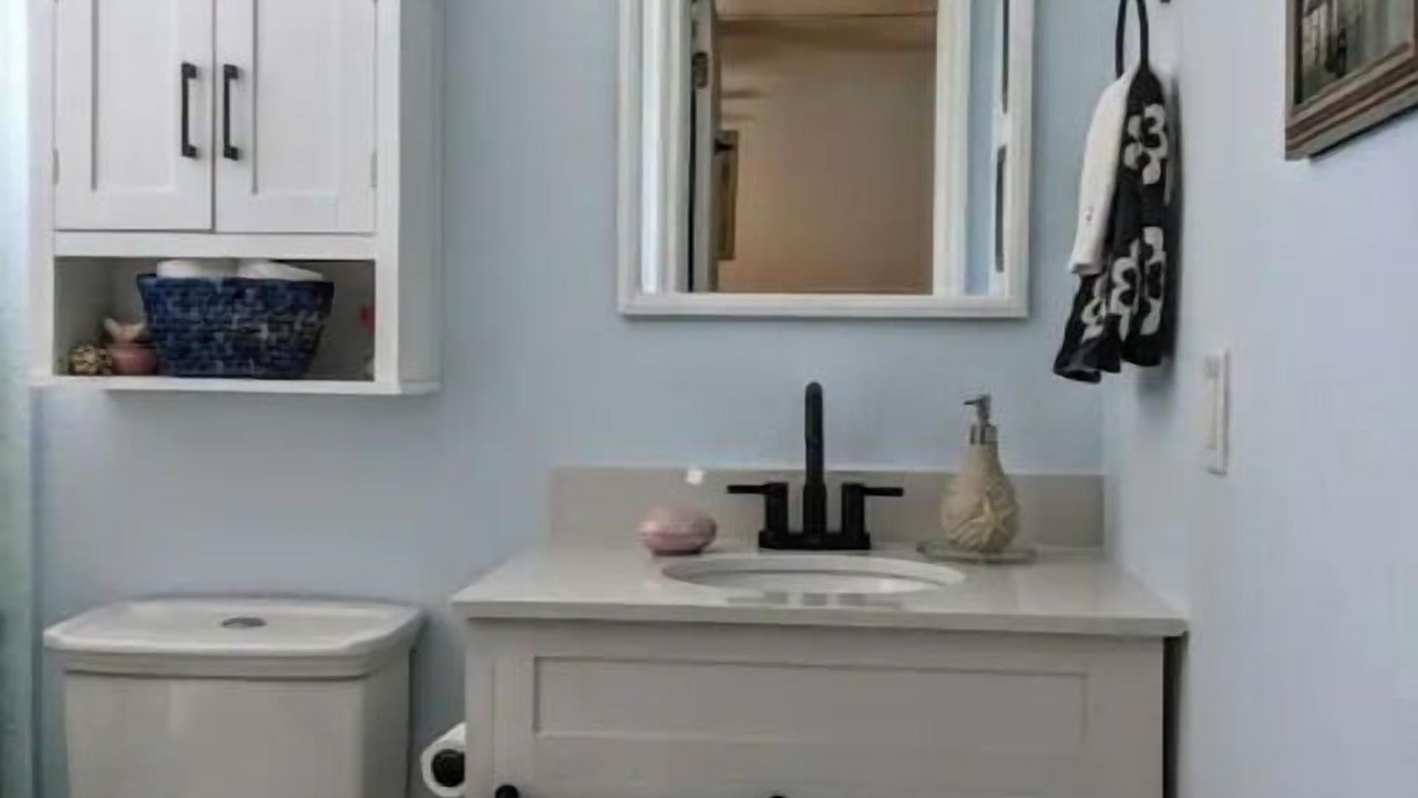 Photo of Bathroom in Cape Caneveral Beach Gardens