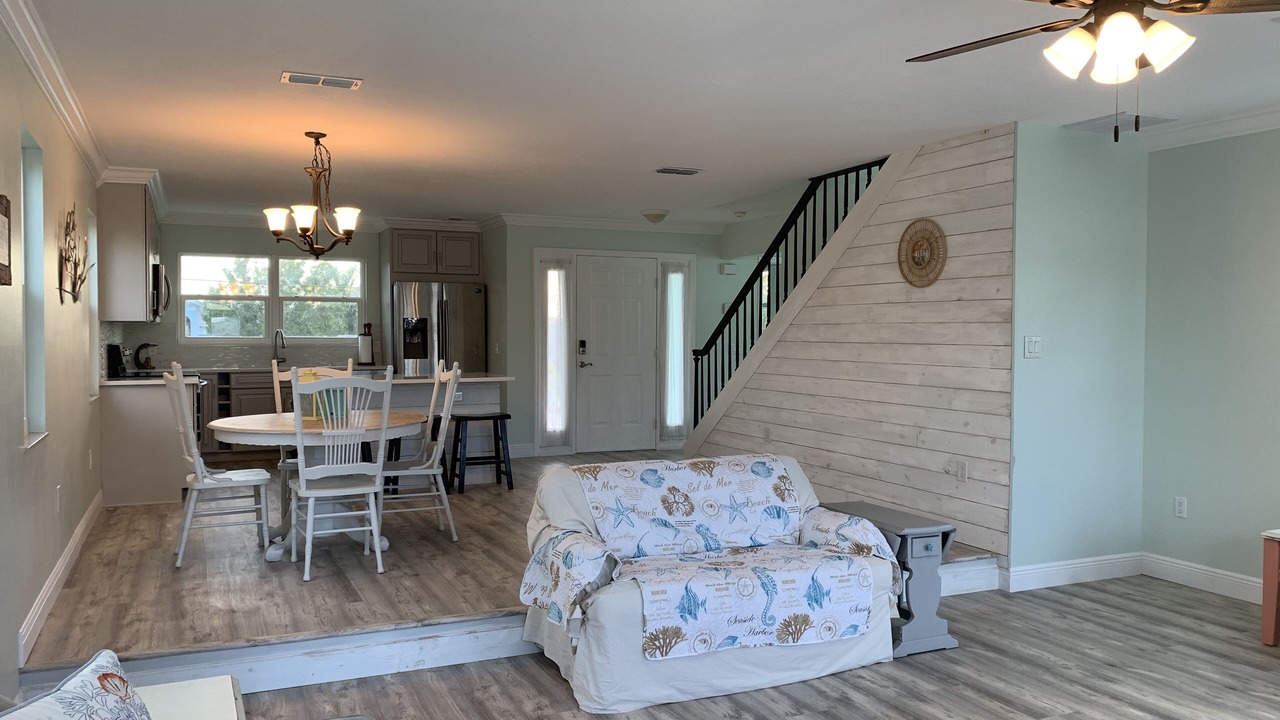 Photo of Livingroom in Spring Hill