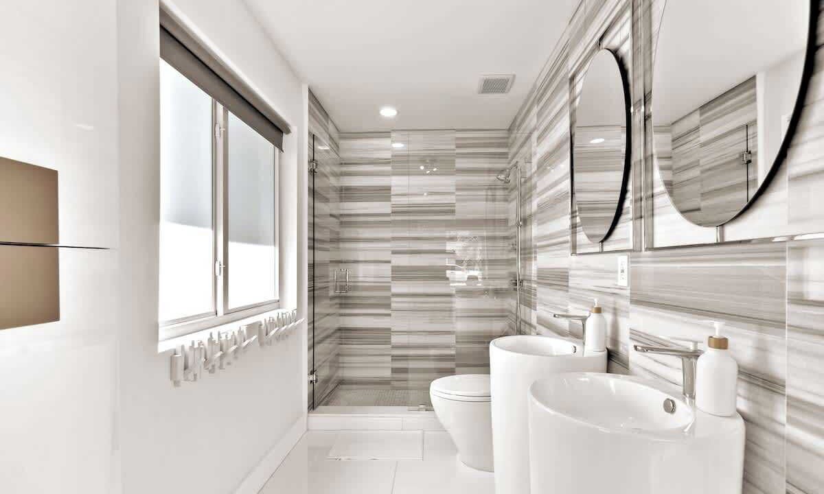 Photo of Bathroom in North Bay Village