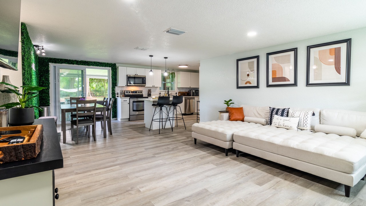 Photo of Livingroom in Plant City