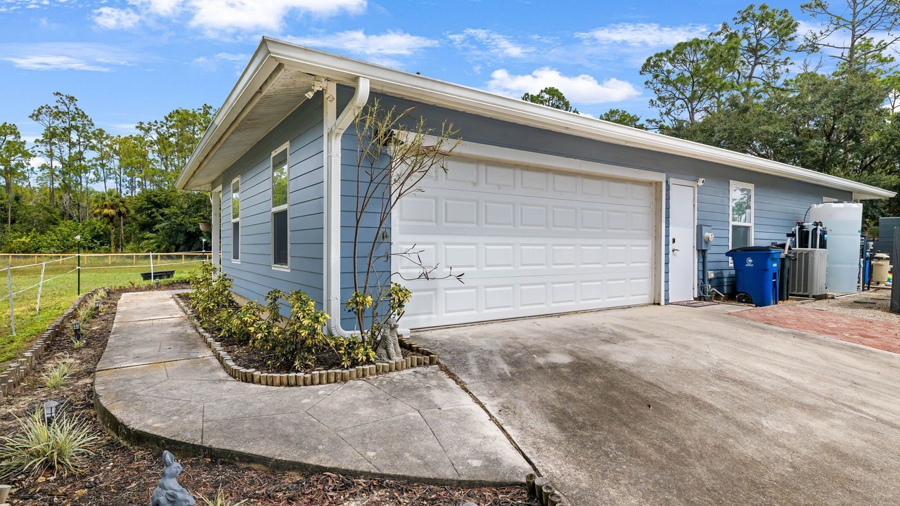 Photo of Outdoor in Estero
