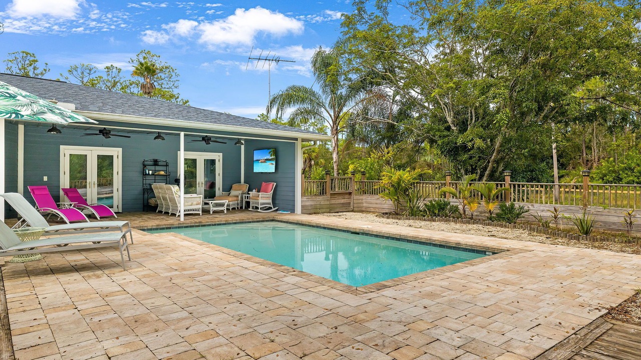 Photo of Outdoor in Estero