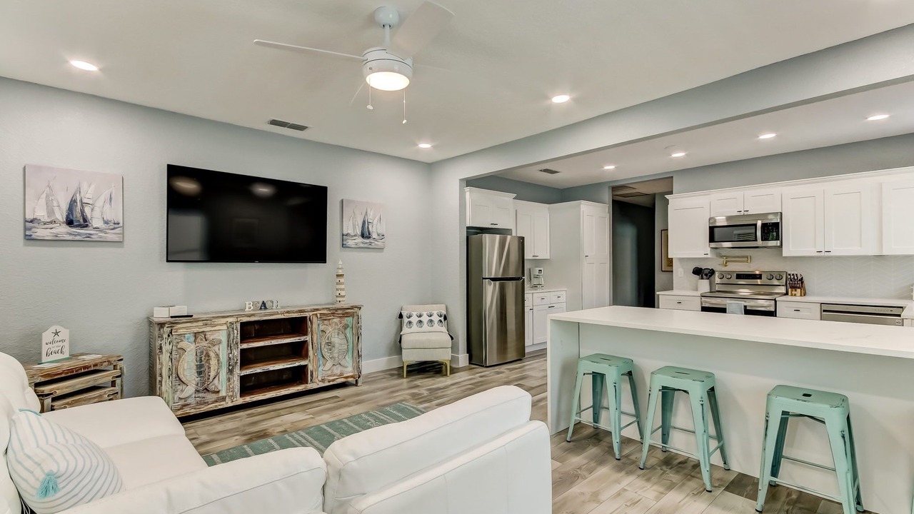 Photo of Livingroom in Historic District
