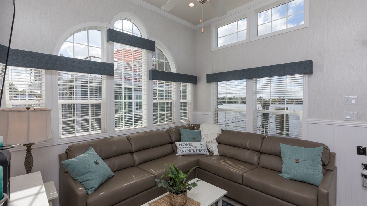 Photo of Livingroom in Fleming Island