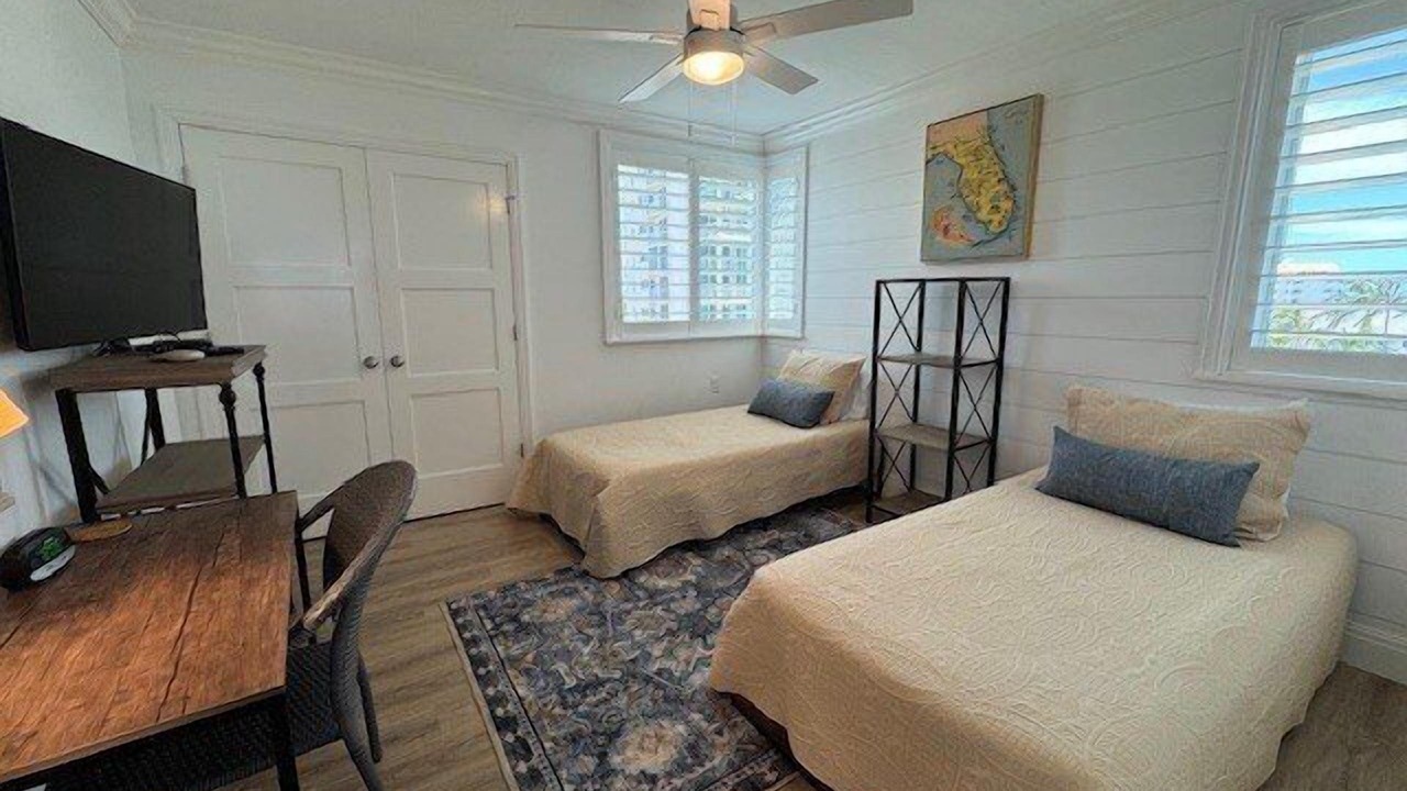 Photo of Bedroom in Park Shore