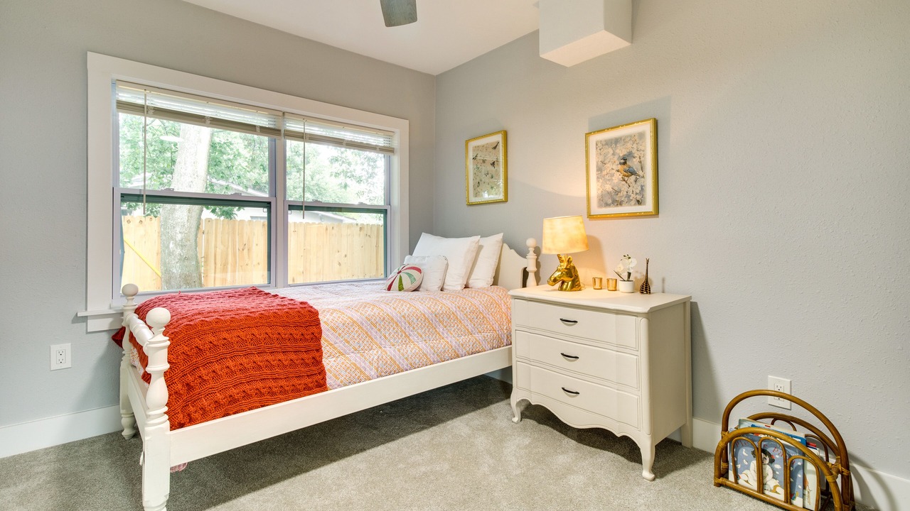 Photo of Bedroom in Winter Garden