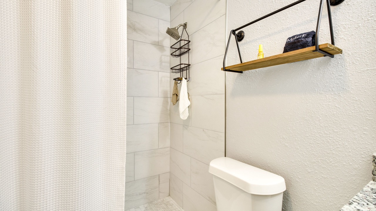 Photo of Bathroom in Winter Garden