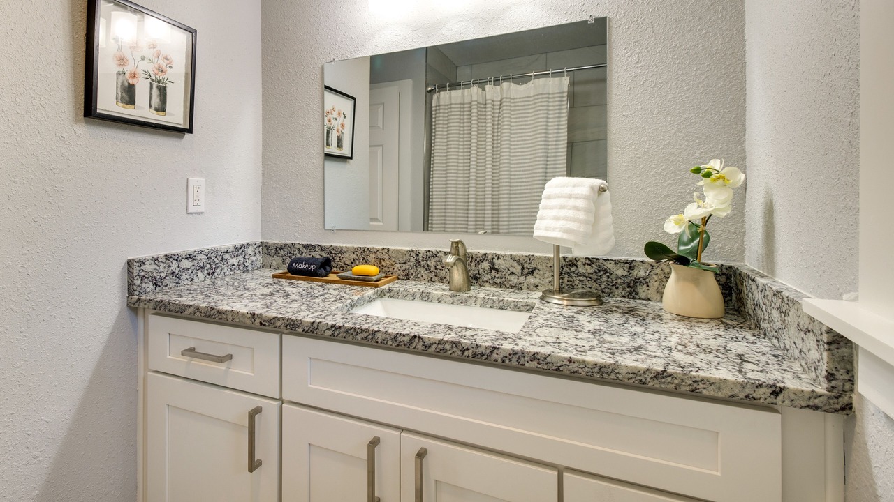 Photo of Bathroom in Winter Garden
