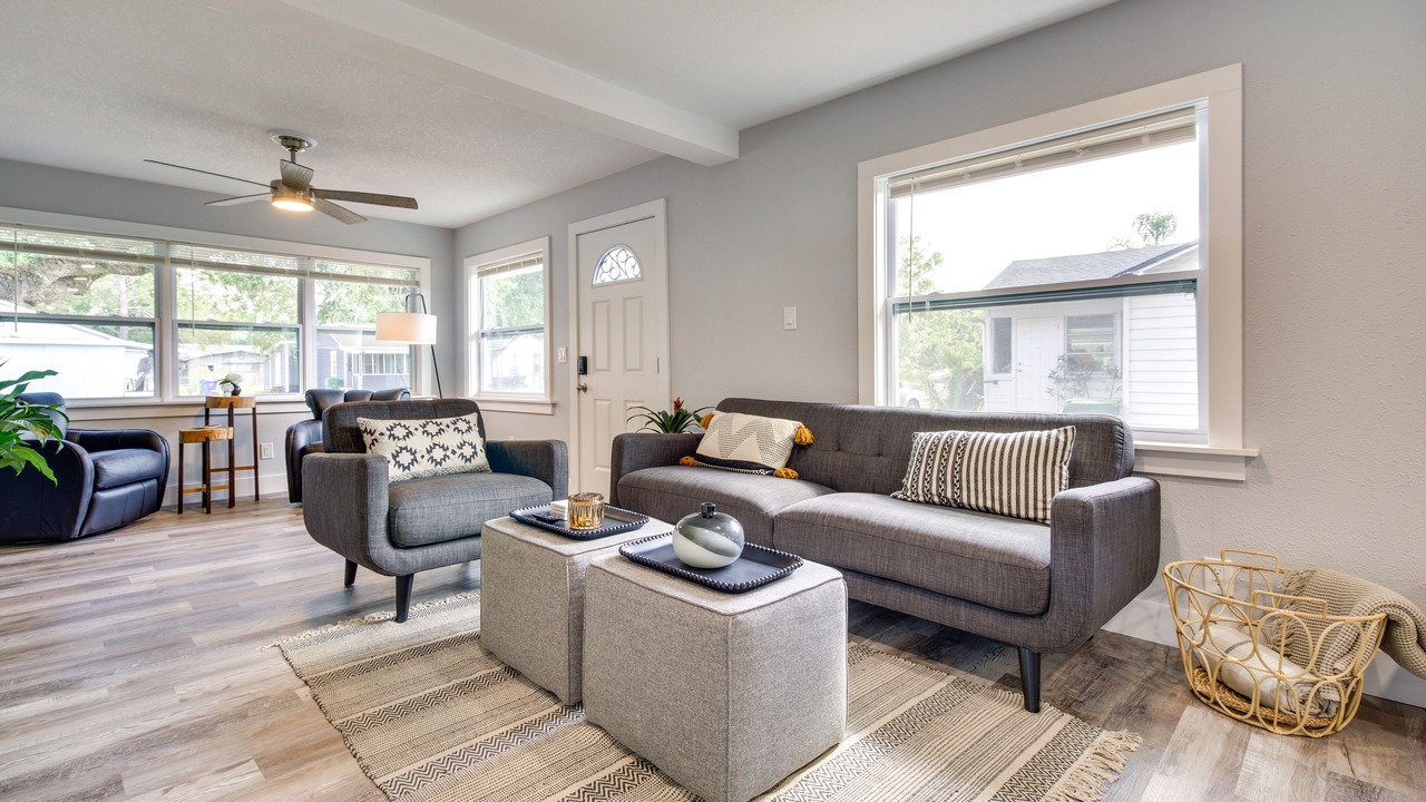 Photo of Livingroom in Winter Garden