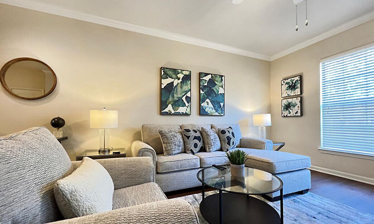 Photo of Livingroom in Carver City - Lincoln Gardens