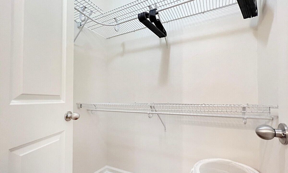 Photo of Bathroom in Carver City - Lincoln Gardens