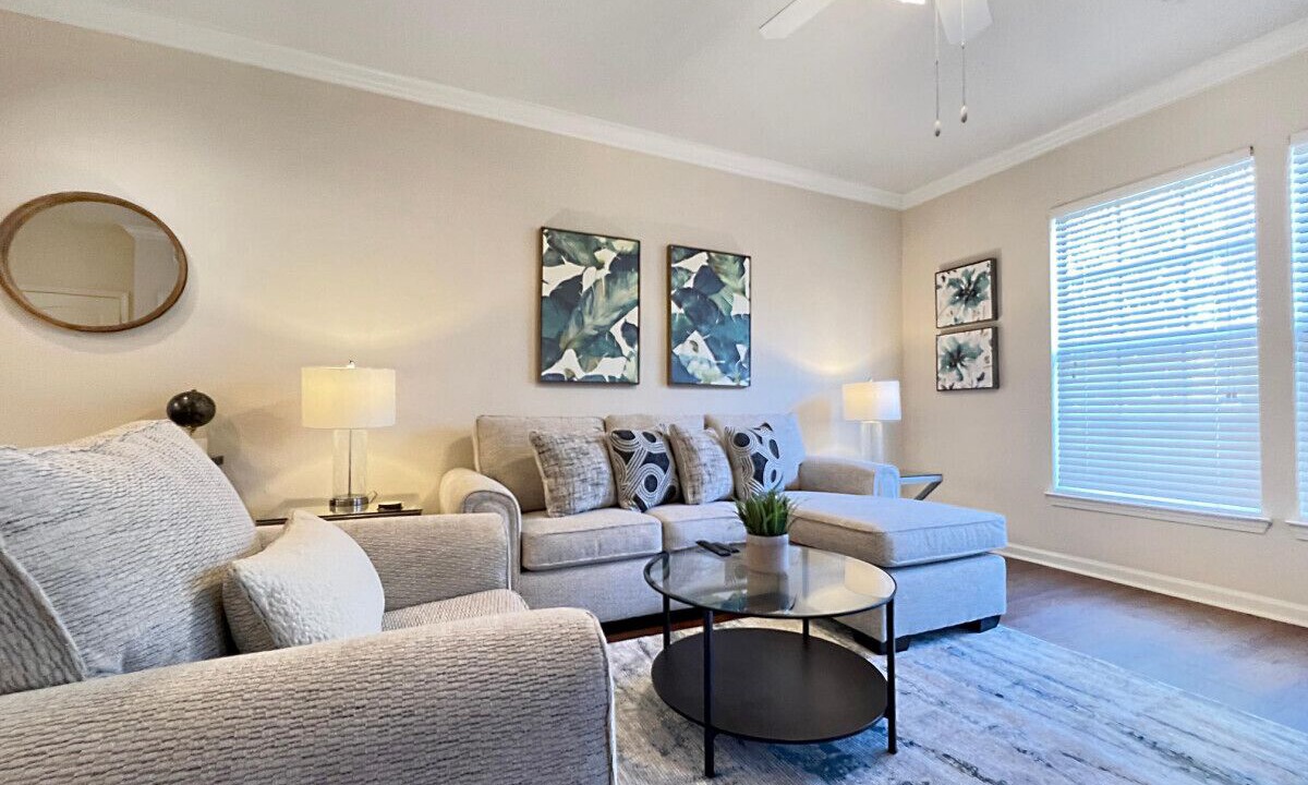 Photo of Livingroom in Carver City - Lincoln Gardens