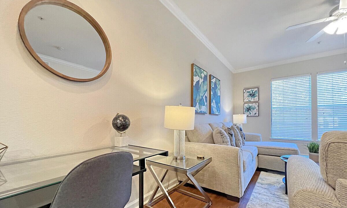 Photo of Livingroom in Carver City - Lincoln Gardens