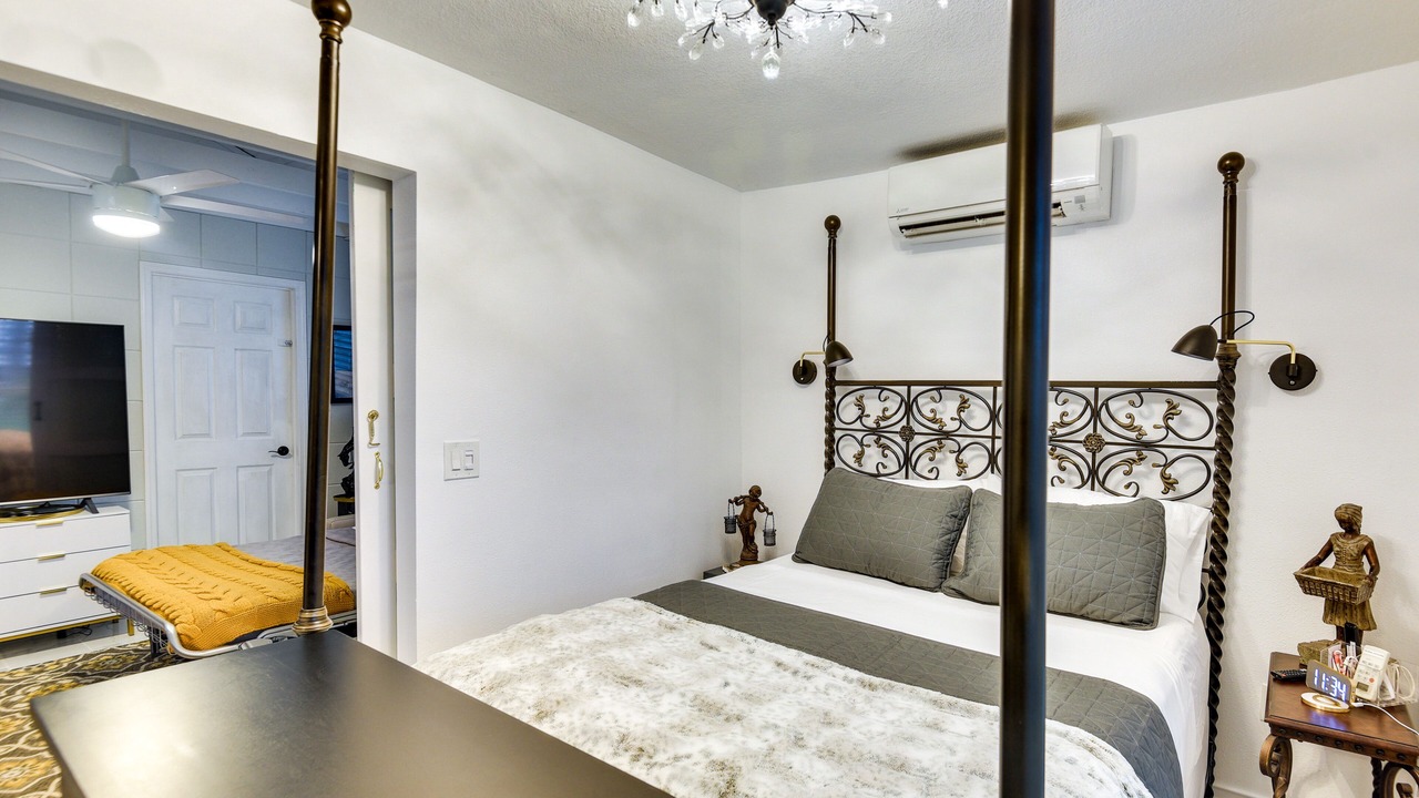 Photo of Bedroom in New Smyrna Beach