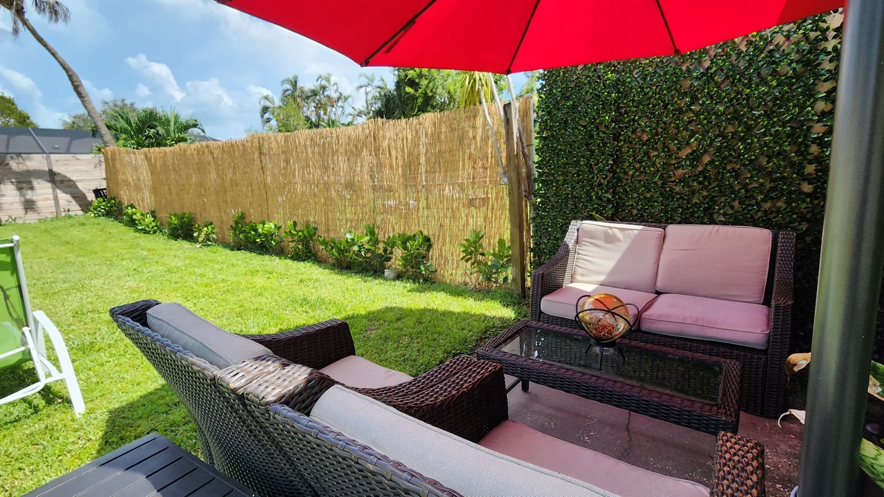 Photo of Patio Balcony in Lochmoor Waterway Estates