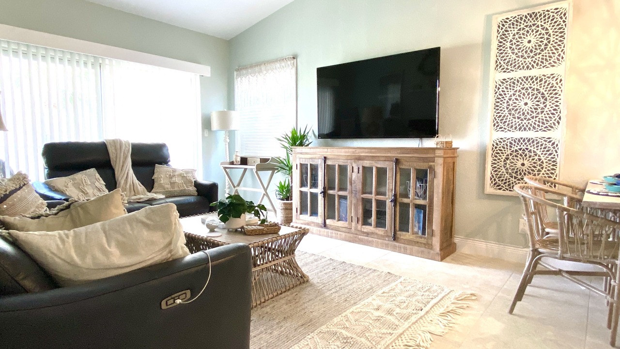 Photo of Livingroom in Ocean Side Village